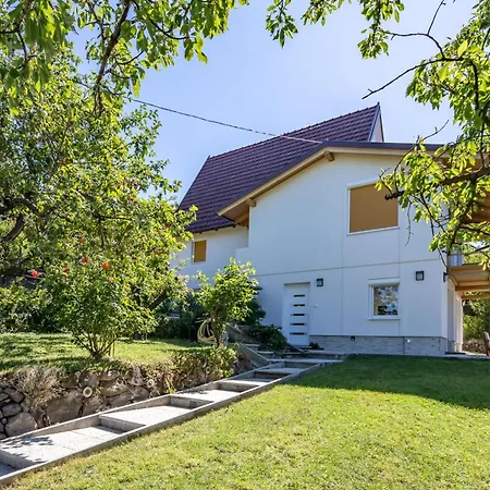 Panorama Garden Hideout In Artists' Town * Szentendre