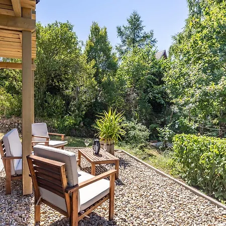 Apartment Panorama Garden Hideout In Artists' Town *